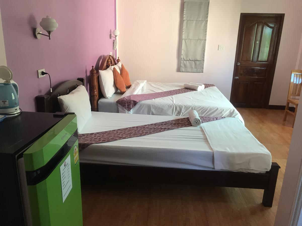Sangtong Beach Resort Laem Sing Exterior foto