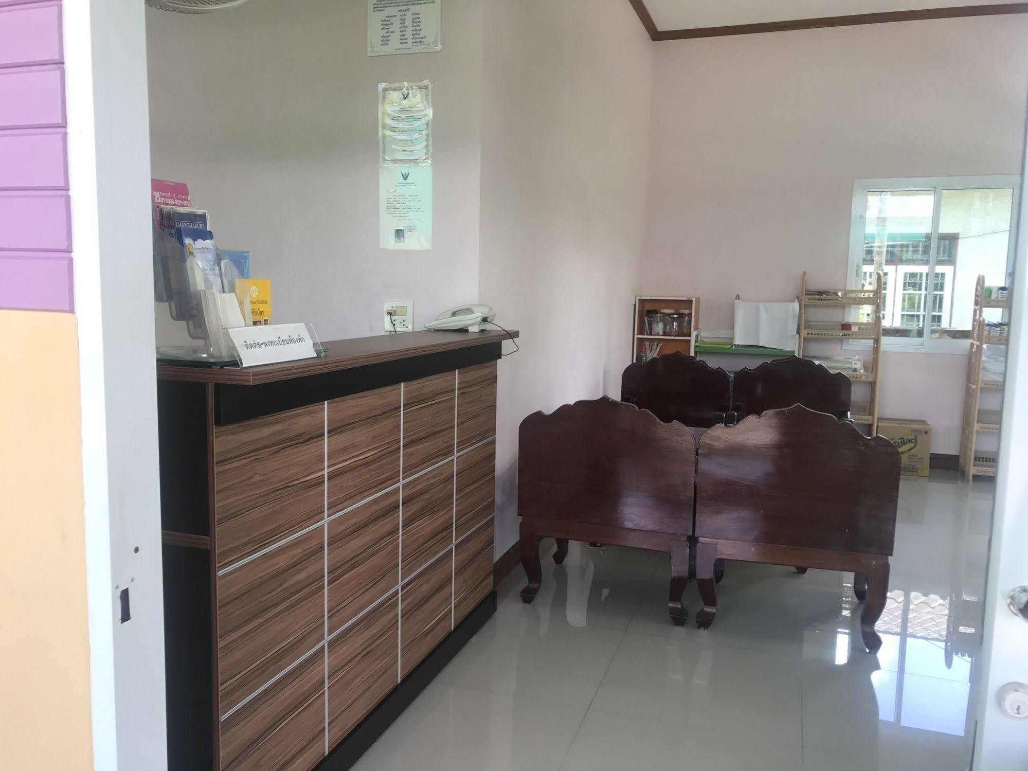 Sangtong Beach Resort Laem Sing Exterior foto