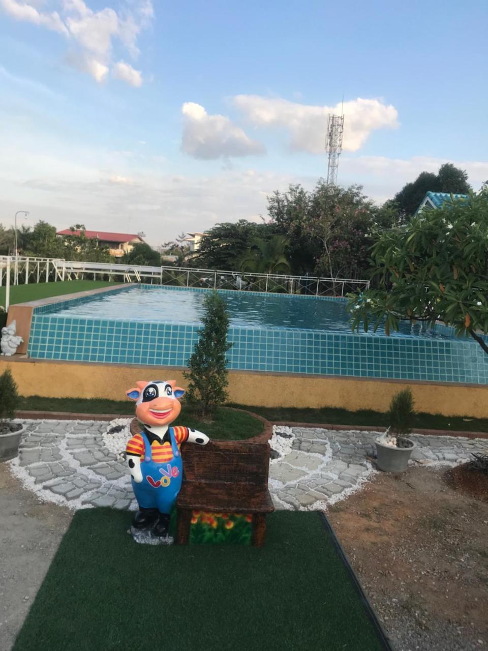 Sangtong Beach Resort Laem Sing Exterior foto